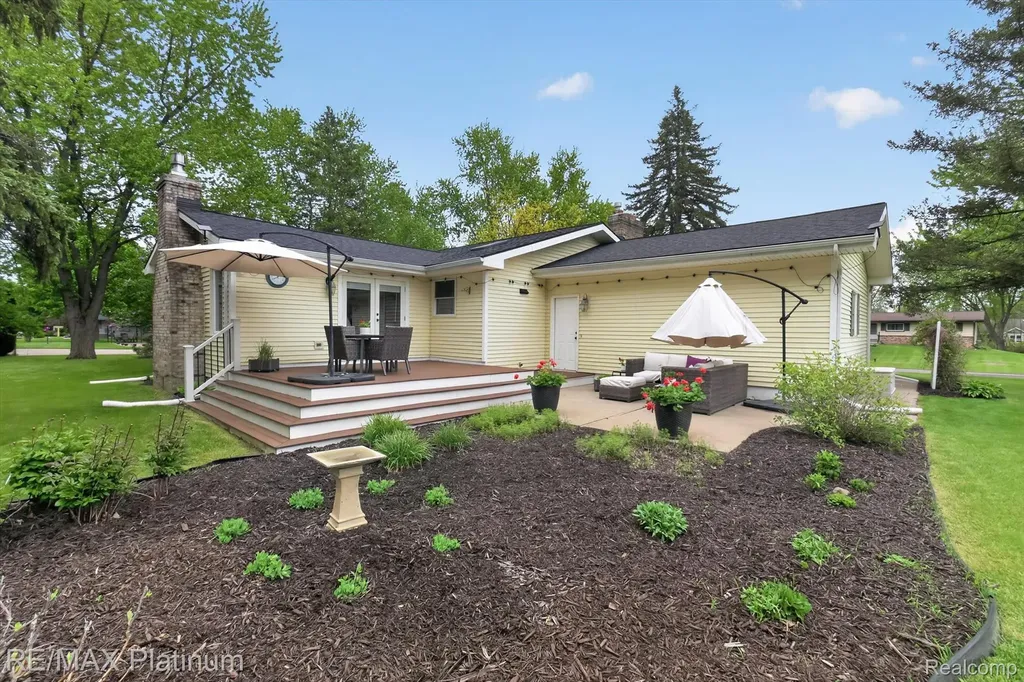 139 Edgemont Drive Howell Township MI 48855
