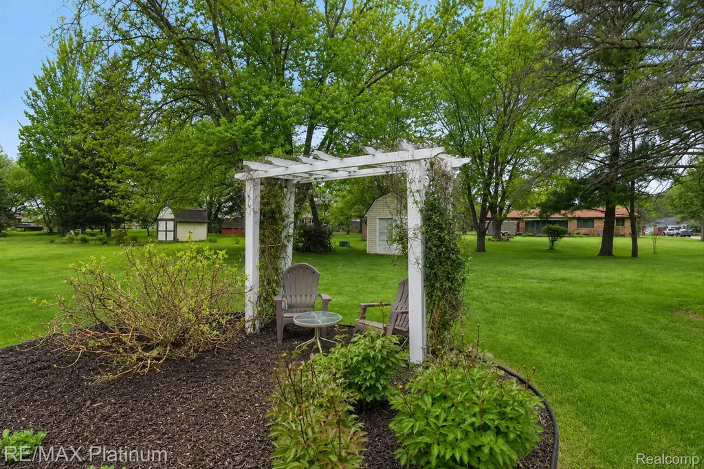 139 Edgemont Drive Howell Township MI 48855