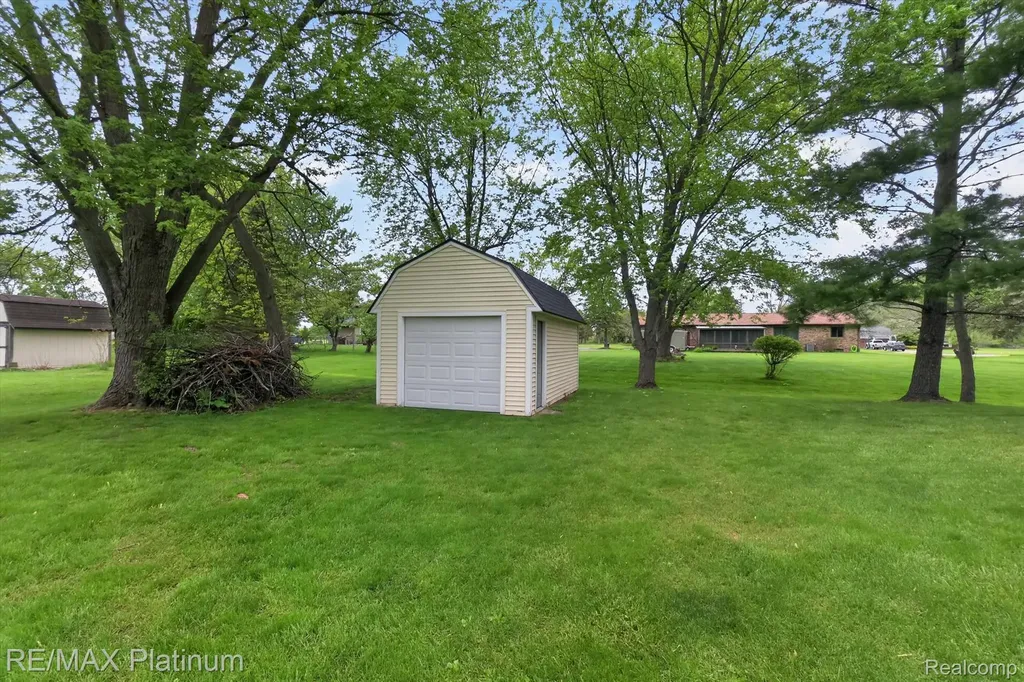 139 Edgemont Drive Howell Township MI 48855
