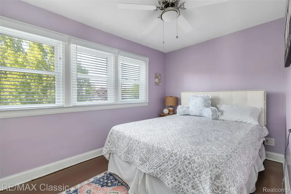 1487 Emmons Avenue Birmingham City MI 48009