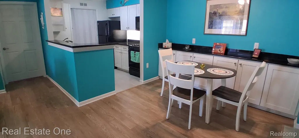 37520 Jefferson Avenue #101 Harrison Charter Township MI 48045