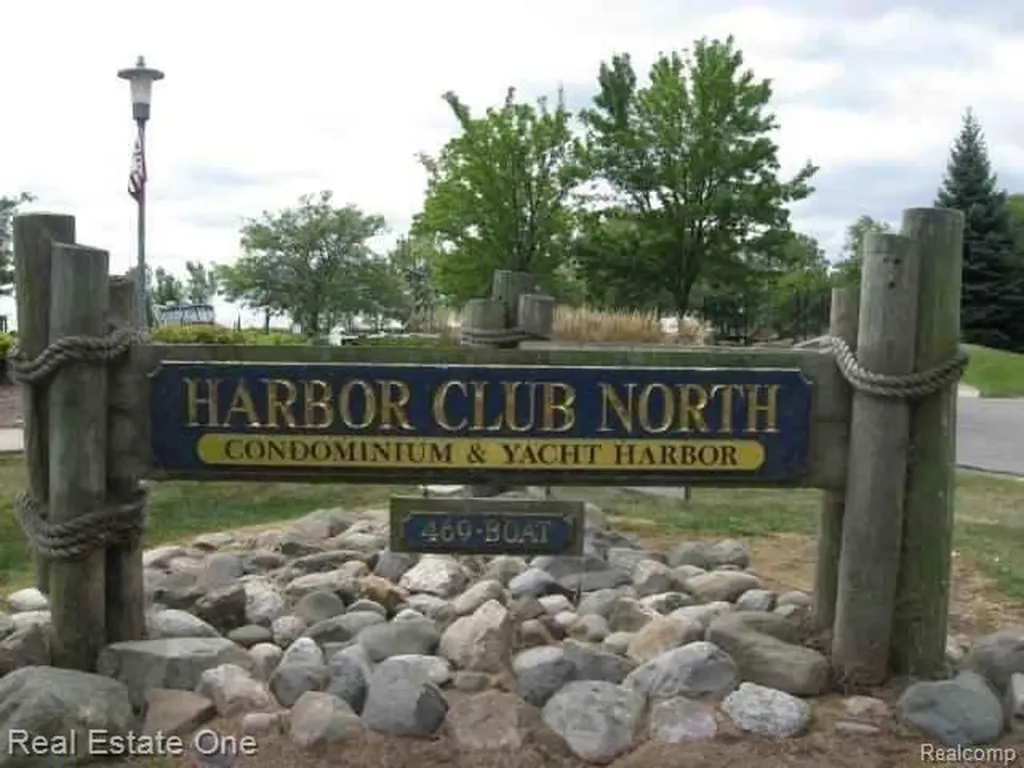 37520 Jefferson Avenue #101 Harrison Charter Township MI 48045