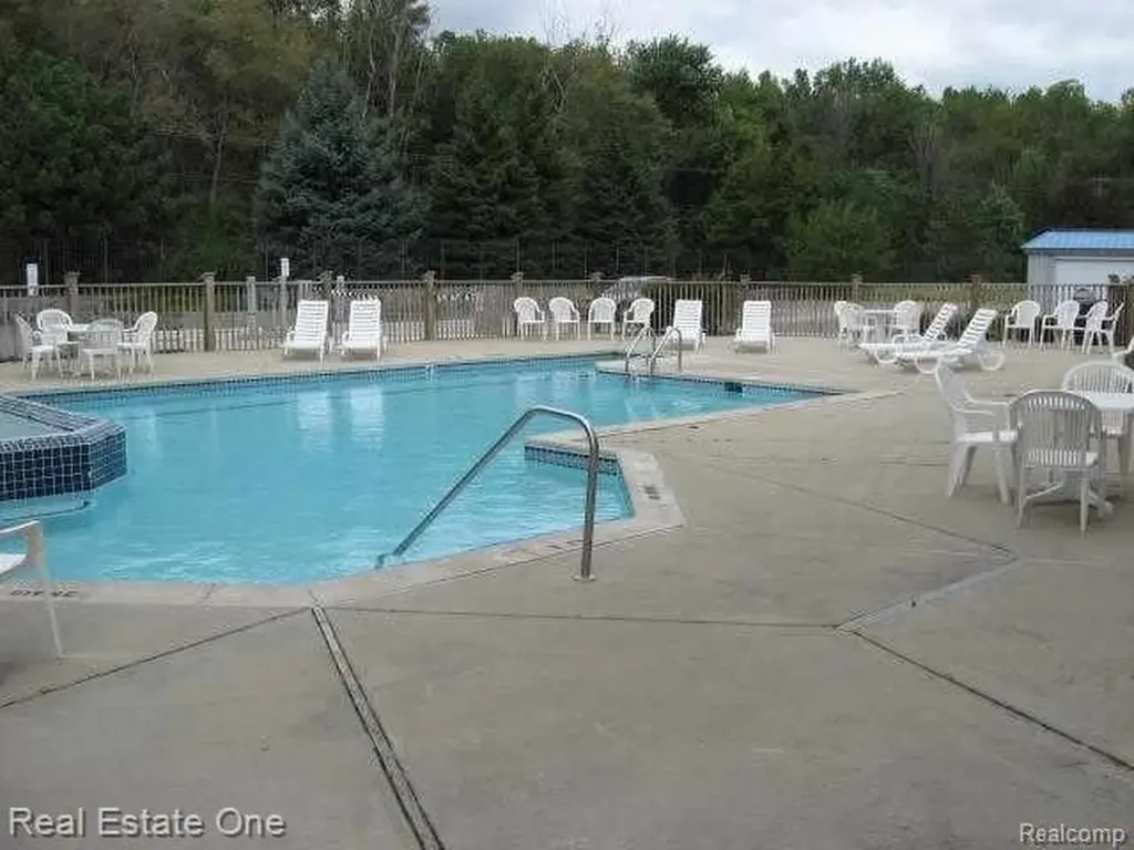 37520 Jefferson Avenue #101 Harrison Charter Township MI 48045