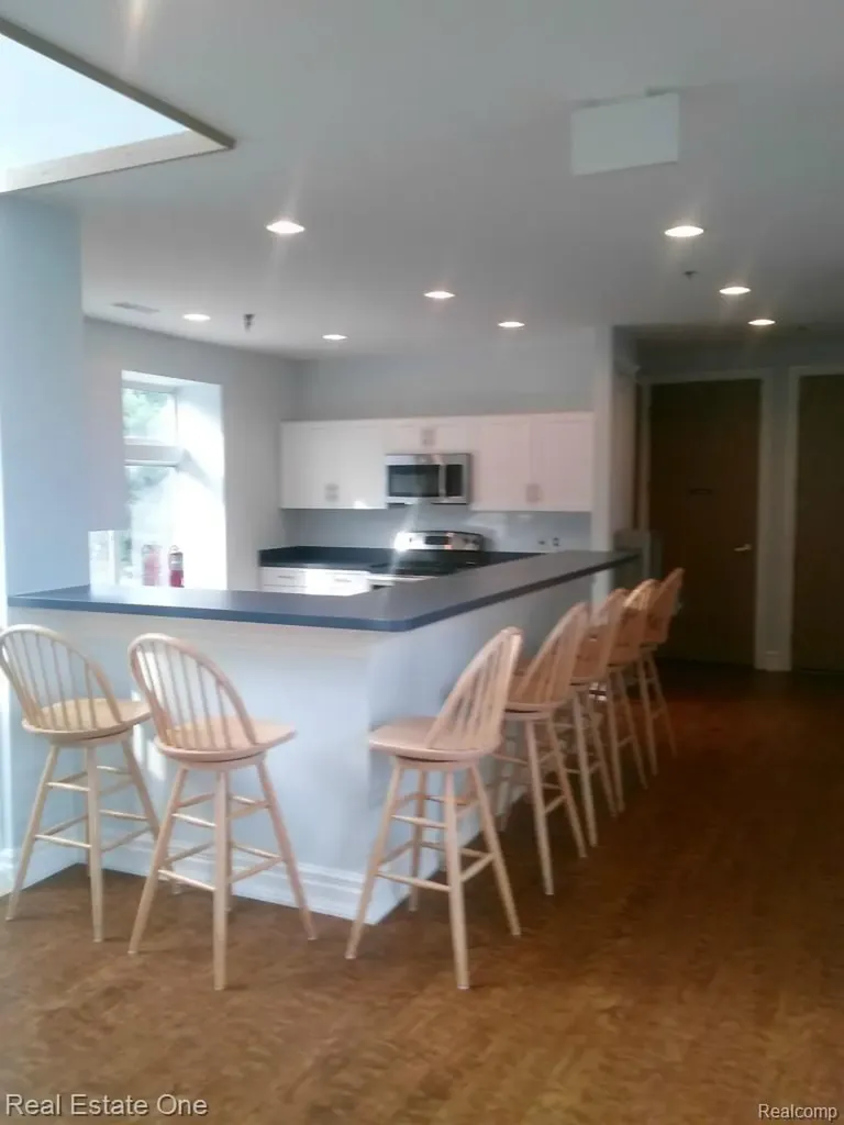 37520 Jefferson Avenue #101 Harrison Charter Township MI 48045