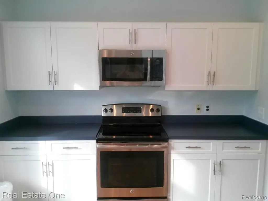 37520 Jefferson Avenue #101 Harrison Charter Township MI 48045