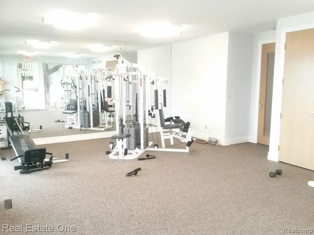 37520 Jefferson Avenue #101 Harrison Charter Township MI 48045