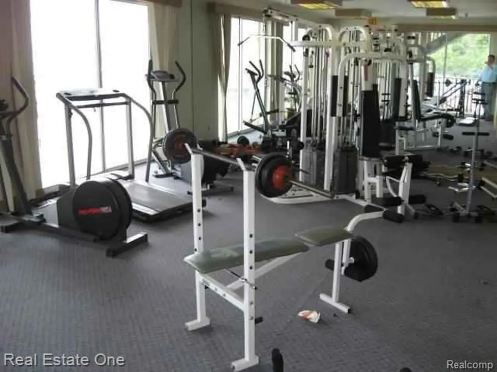 37520 Jefferson Avenue #101 Harrison Charter Township MI 48045
