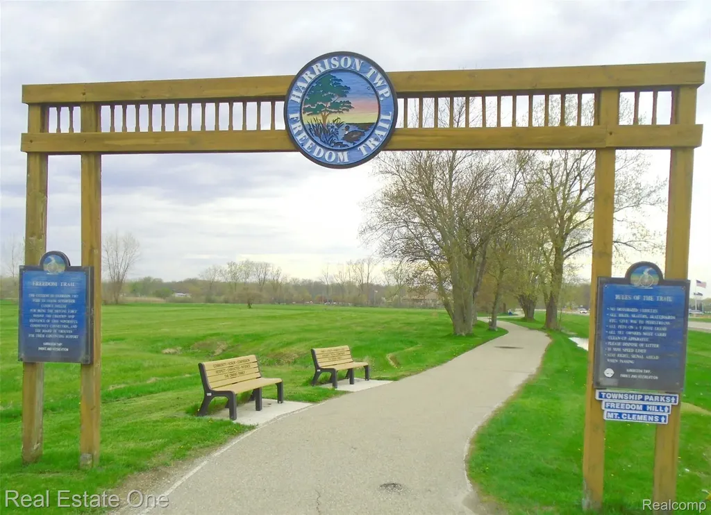 37520 Jefferson Avenue #101 Harrison Charter Township MI 48045