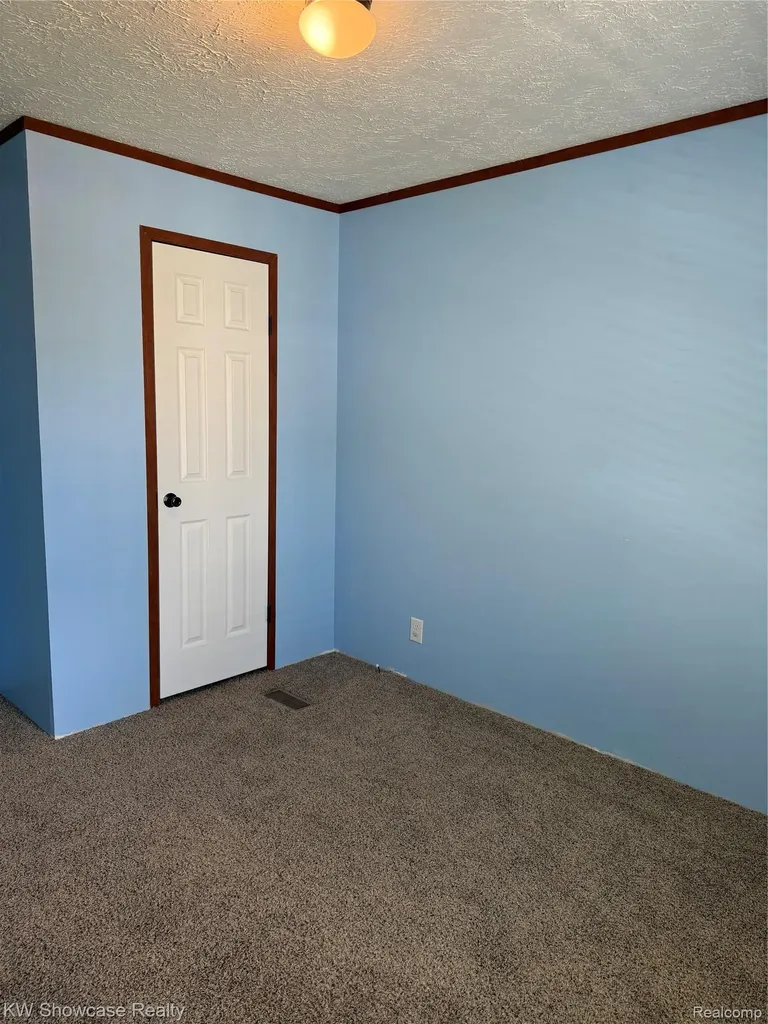 1414 Nardeer Street Novi City MI 48374