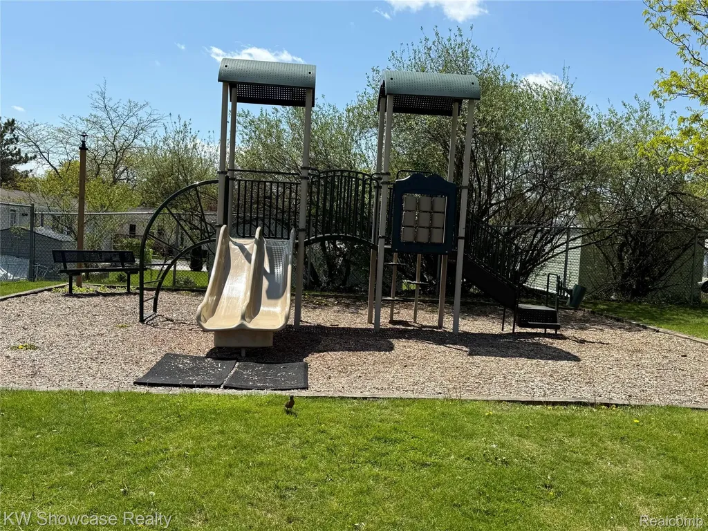 1414 Nardeer Street Novi City MI 48374
