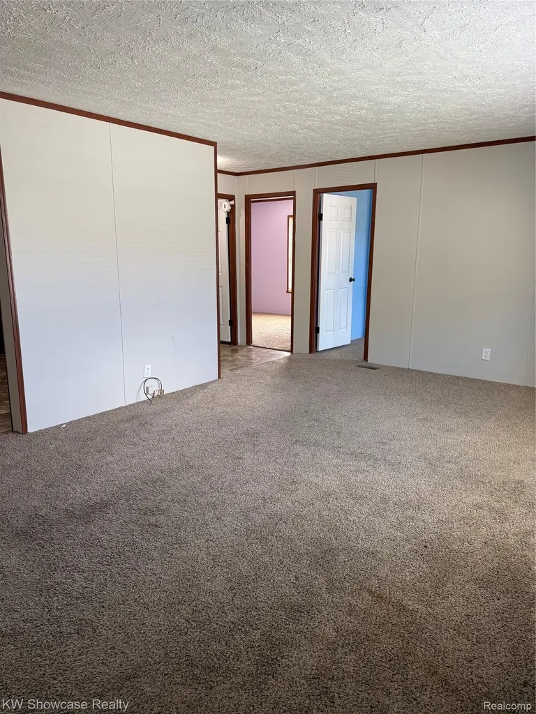 1414 Nardeer Street Novi City MI 48374