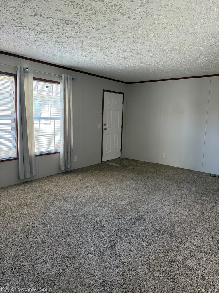1414 Nardeer Street Novi City MI 48374