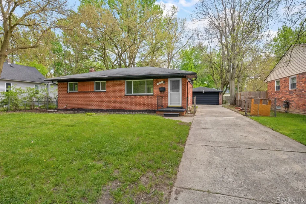 26027 Ross Street Inkster City MI 48141