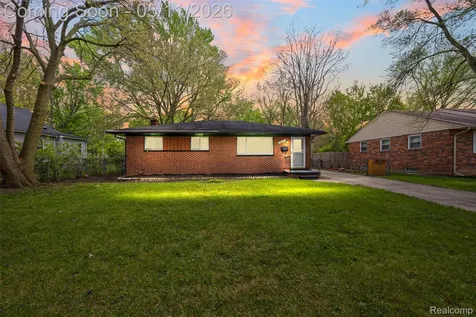 26027 Ross Street Inkster City MI 48141