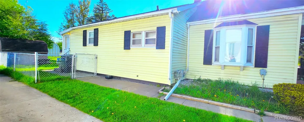 3521 Whitney Avenue Flint City MI 48503