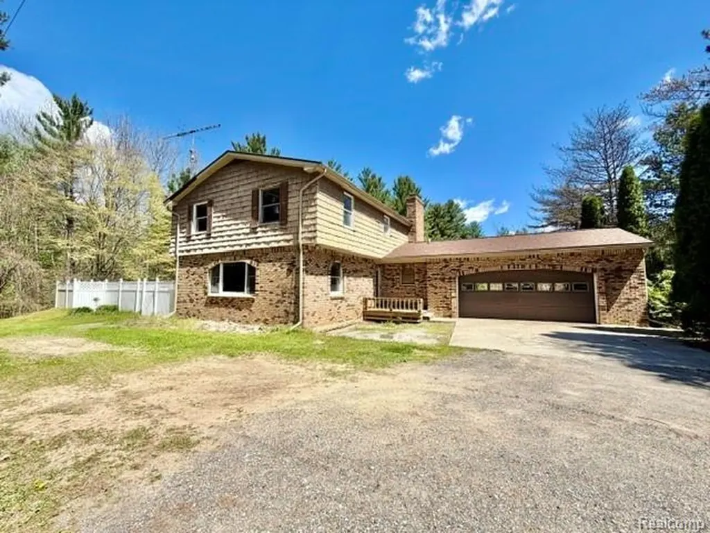 6087 Cyclone Road Marathon Township MI 48464