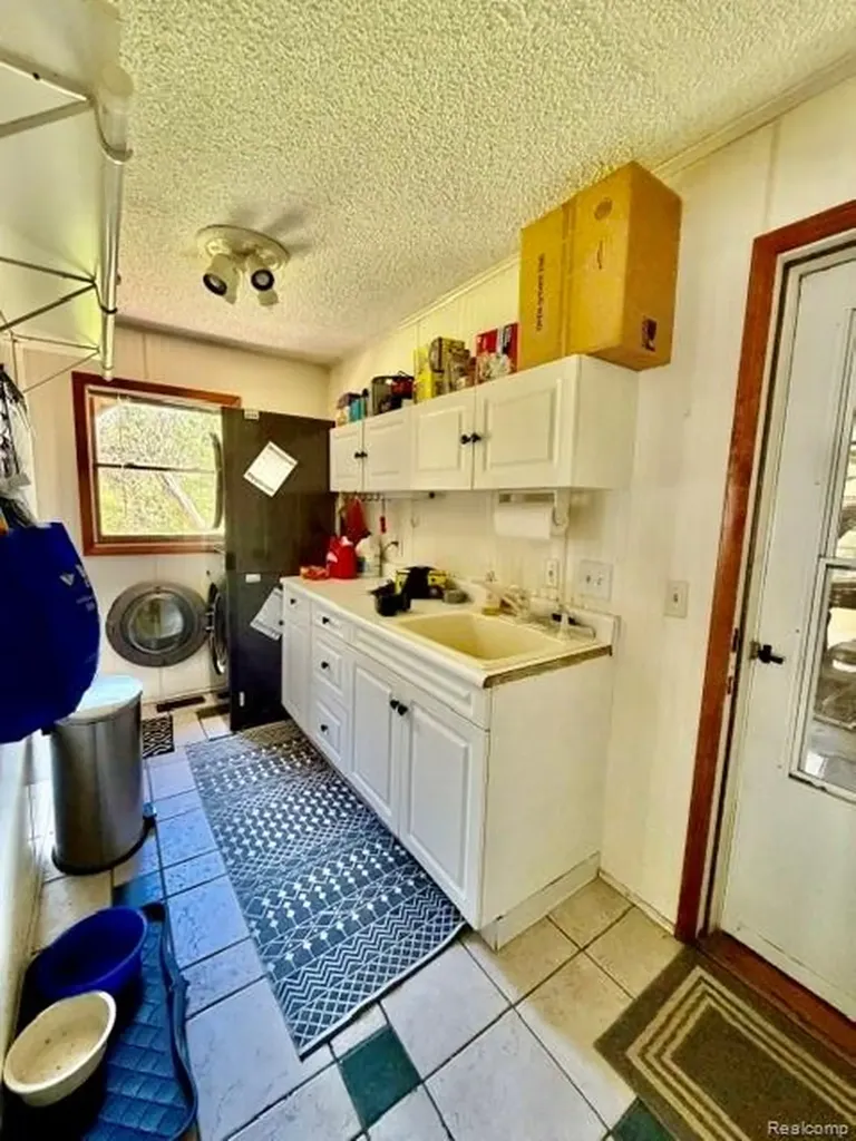 6087 Cyclone Road Marathon Township MI 48464