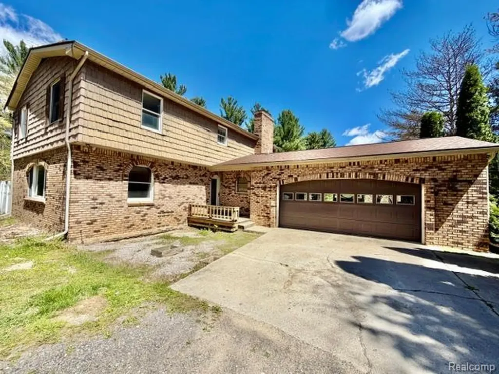 6087 Cyclone Road Marathon Township MI 48464
