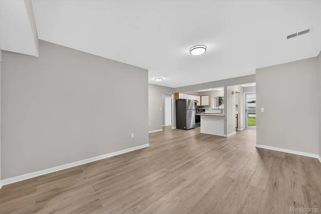 44393 Sunnyside Drive Sterling Heights City MI 48313