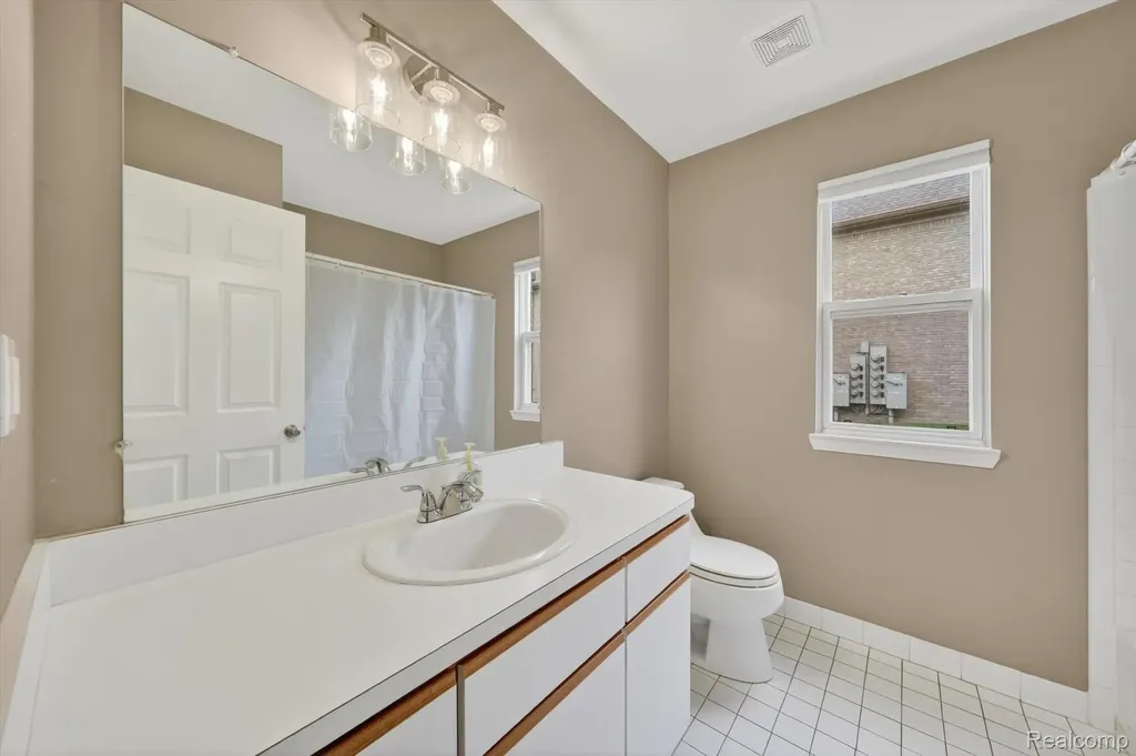 44393 Sunnyside Drive Sterling Heights City MI 48313
