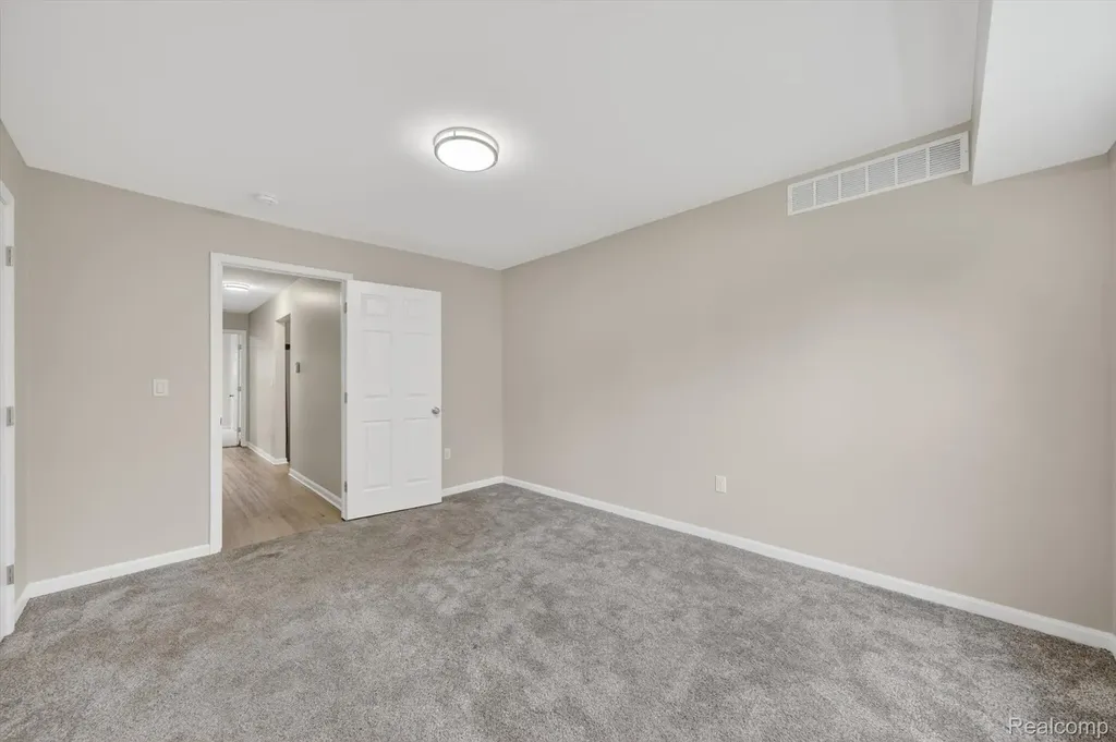 44393 Sunnyside Drive Sterling Heights City MI 48313