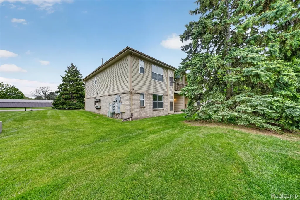 44393 Sunnyside Drive Sterling Heights City MI 48313