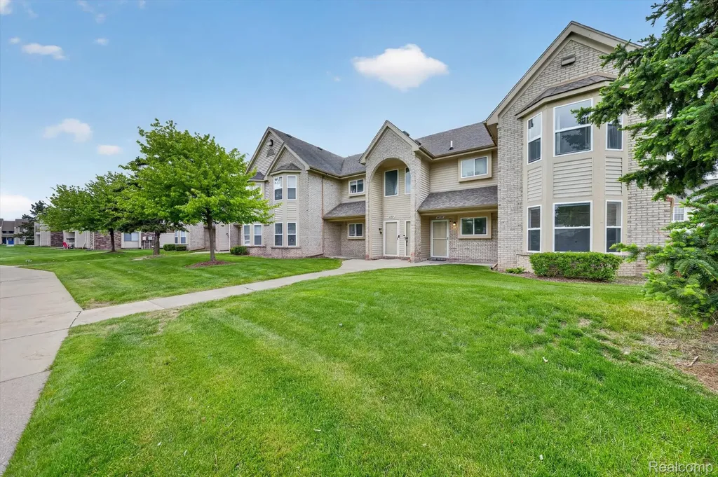 44393 Sunnyside Drive Sterling Heights City MI 48313