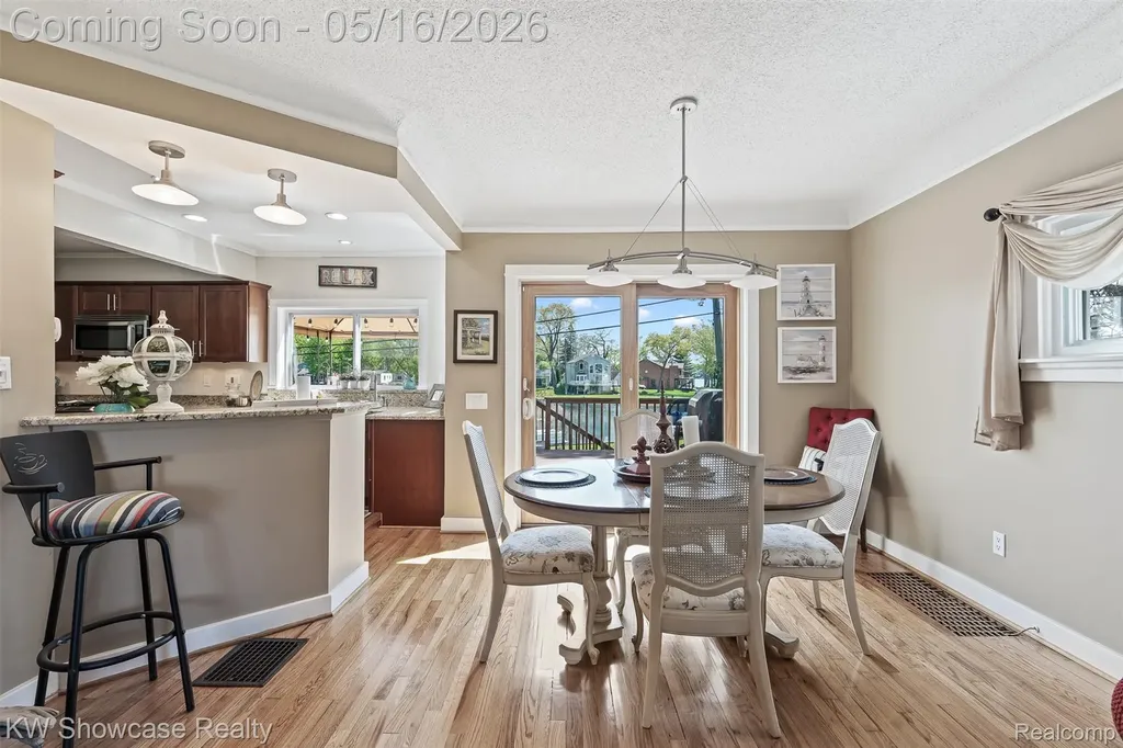 4693 Forest Avenue Waterford Charter Township MI 48328