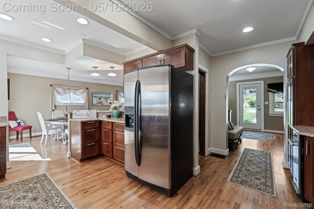 4693 Forest Avenue Waterford Charter Township MI 48328
