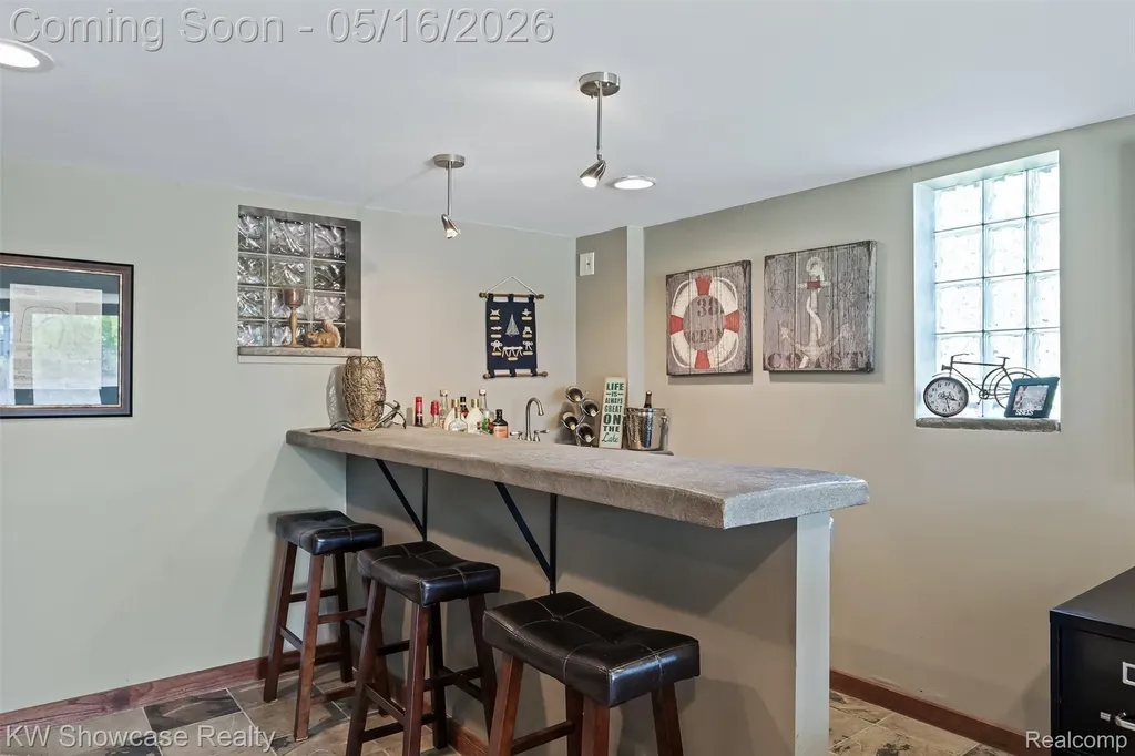 4693 Forest Avenue Waterford Charter Township MI 48328