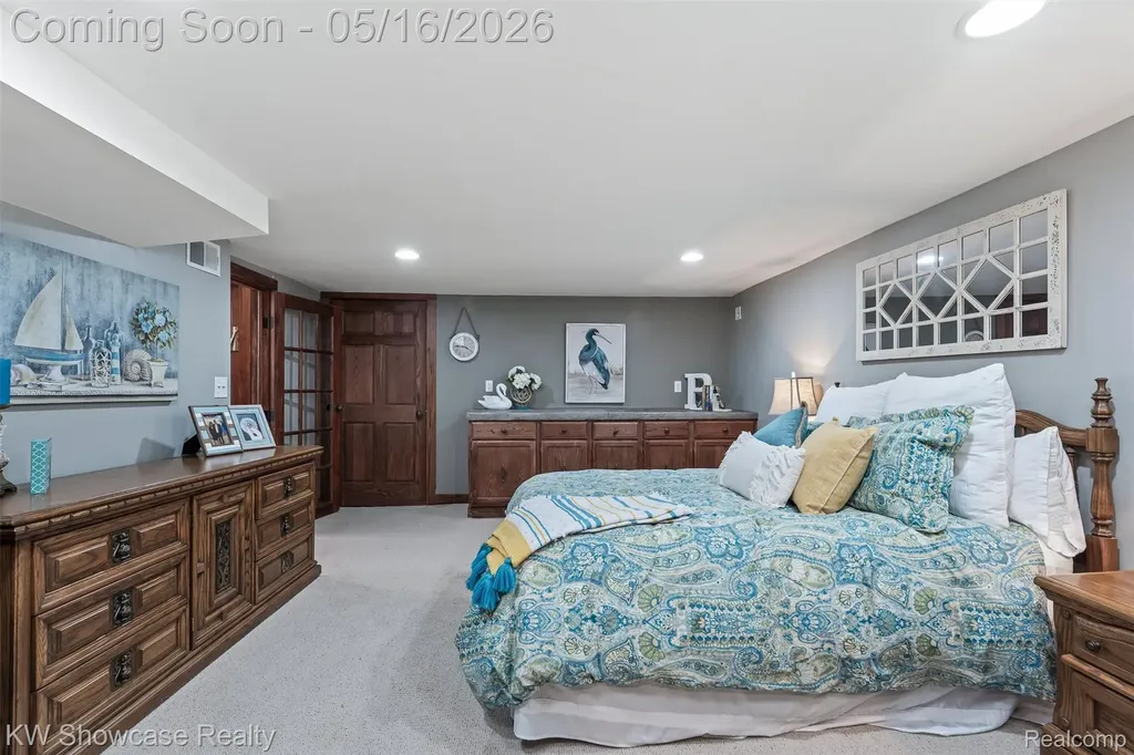 4693 Forest Avenue Waterford Charter Township MI 48328