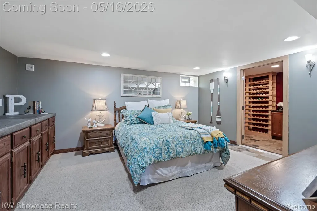 4693 Forest Avenue Waterford Charter Township MI 48328