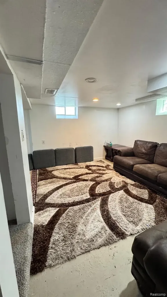 7308 Winthrop Street Detroit City MI 48228
