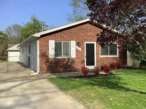 8468 Beatrice Westland City MI 48185