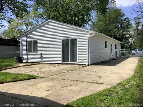 8468 Beatrice Westland City MI 48185