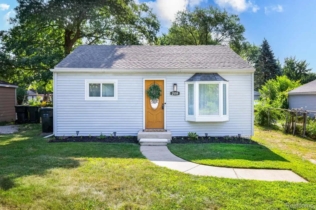 2559 Harrison Avenue Rochester Hills City MI 48307