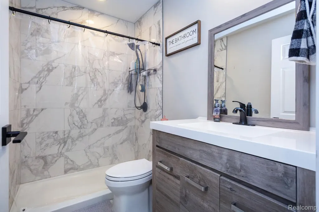 2559 Harrison Avenue Rochester Hills City MI 48307