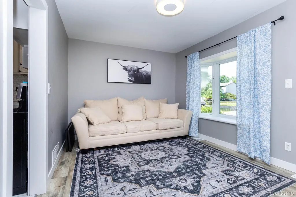 2559 Harrison Avenue Rochester Hills City MI 48307