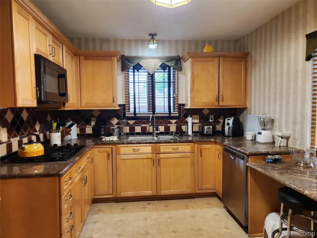 2350 Oakman Boulevard Detroit City MI 48238
