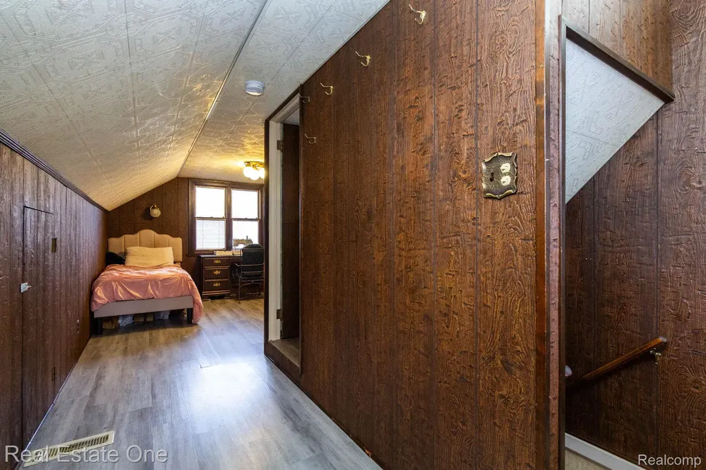 1977 Markese Avenue Lincoln Park City MI 48146