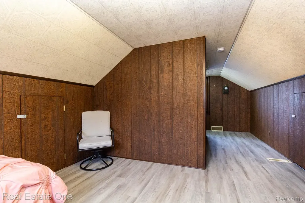 1977 Markese Avenue Lincoln Park City MI 48146