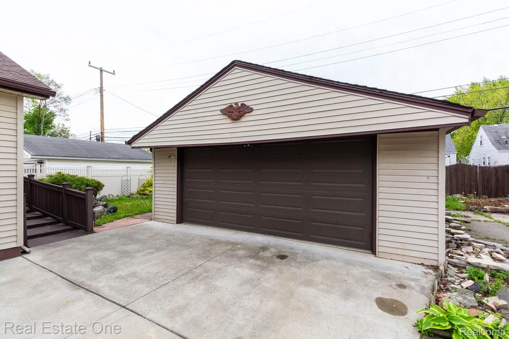 1977 Markese Avenue Lincoln Park City MI 48146