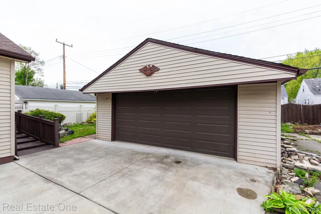 1977 Markese Avenue Lincoln Park City MI 48146