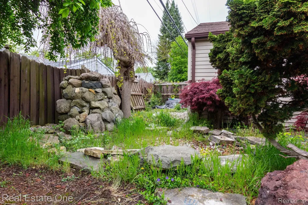 1977 Markese Avenue Lincoln Park City MI 48146