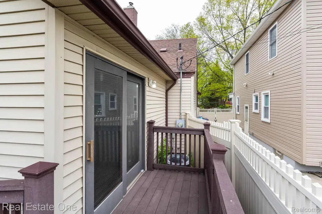 1977 Markese Avenue Lincoln Park City MI 48146