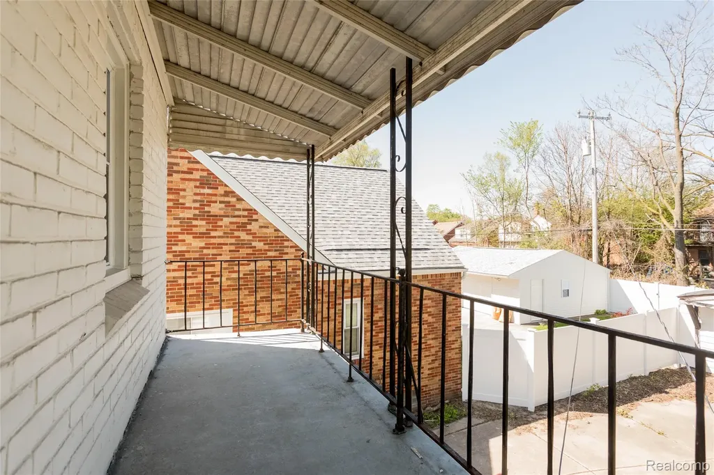 16863 Birwood Street Detroit City MI 48221