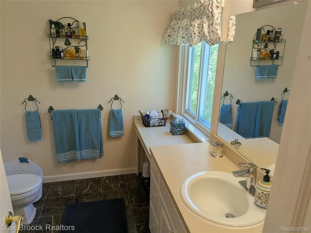 5415 White Hall Circle West Bloomfield Charter Township MI 48323