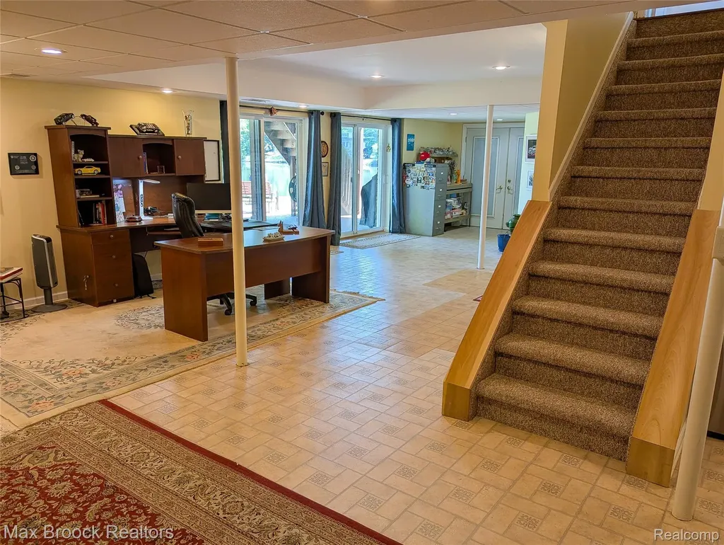 5415 White Hall Circle West Bloomfield Charter Township MI 48323