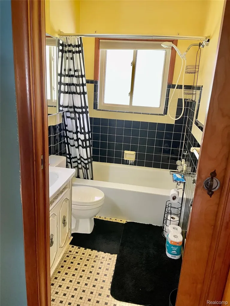 7234 Davison Road Davison Township MI 48423