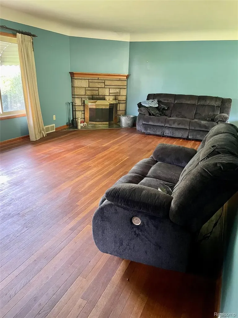 7234 Davison Road Davison Township MI 48423
